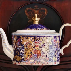 Royal Collection Shop Longest Reigning Monarch 6 Cup Teapot Fashion